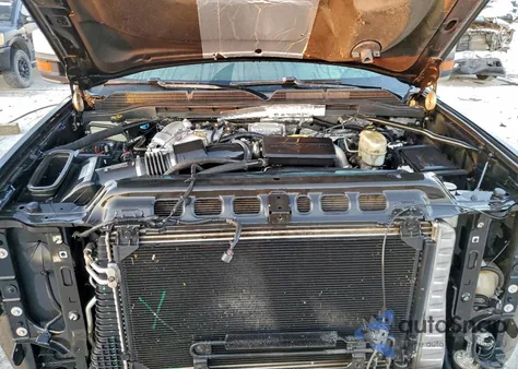 2018 GMC Sierra K2500 Denali z USA, uszkodzony, nr VIN 1GT12UEY1JF138410